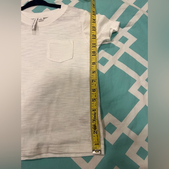 Janie and Hack whit pocket T-shirt - Picture 4 of 5